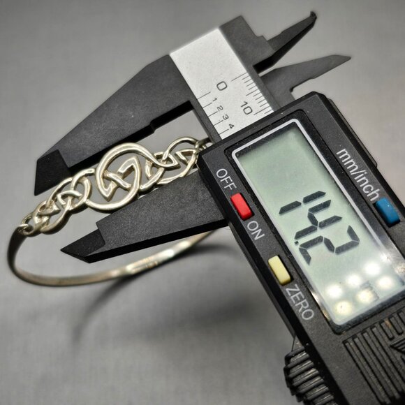 VTG Sterling Silver 925 Celtic Knot Bracelet 7" Hinged Design 10.33g - Picture 10 of 11